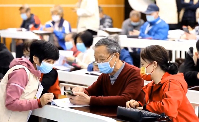 【免费报名】“中老年读者智能手机公益培训”初阶班开讲啦~