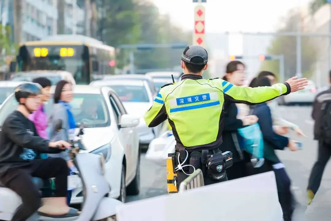 奋斗龙马本周日开跑！注意，这些路段实施管控！