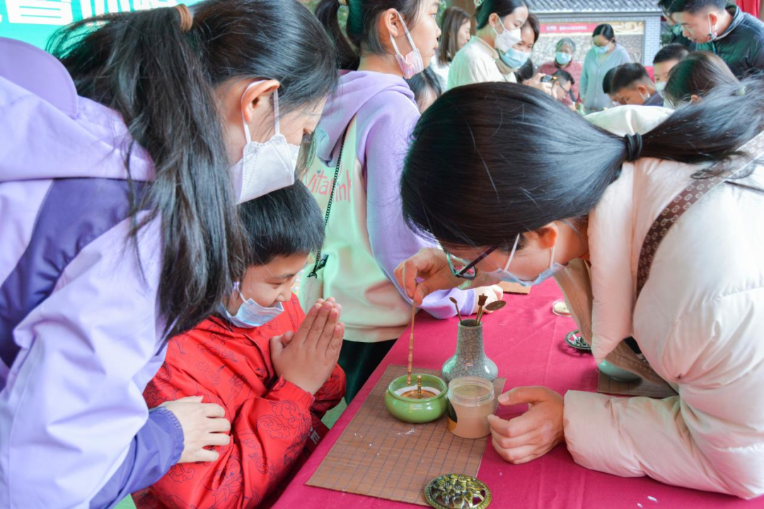 【光明红木古镇】就在这周五！新春集市、惊喜晚会……光明这场嘉年华邀您来打卡，开启新年福运之旅！