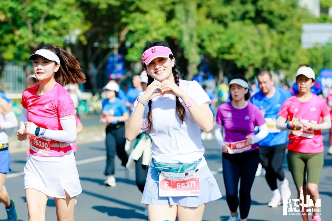 奋斗不停步，梦想不止步 | 2024深圳南山半程马拉松报名10:00开启