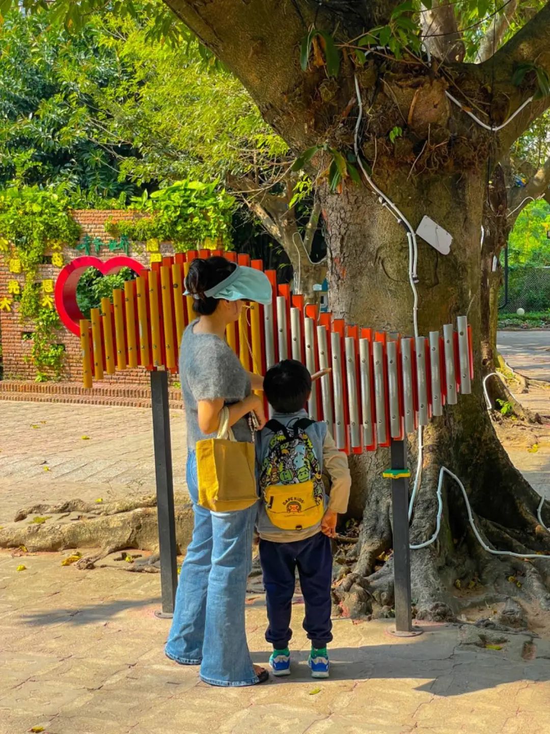 https://qnimg.zowoyoo.com/img/297392/1733381333836.jpg 五一特惠!【青青世界】59.9元起抢五一预售哪吒成人/亲子门票!5月可任选一天入园!奇幻青青,哪吒降临!哪吒主题沉浸活动~
