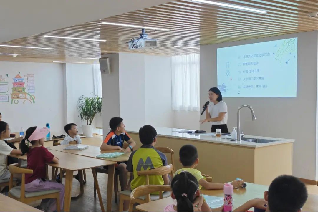 龙岗的家长们，2025年青少年公益暑托班来啦！报名请戳→